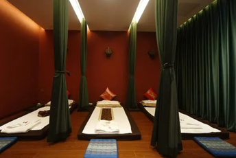 杭州临安区泰式按摩的被动瑜伽：当身体被折叠成诗